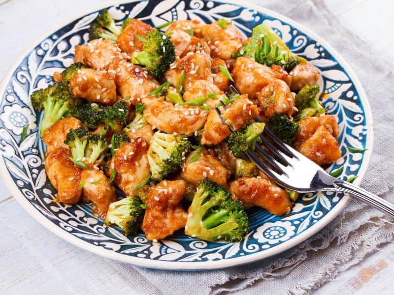 View of a plate of of chicken broccoli. What To Serve With Keto Chicken Broccoli Stir Fry.